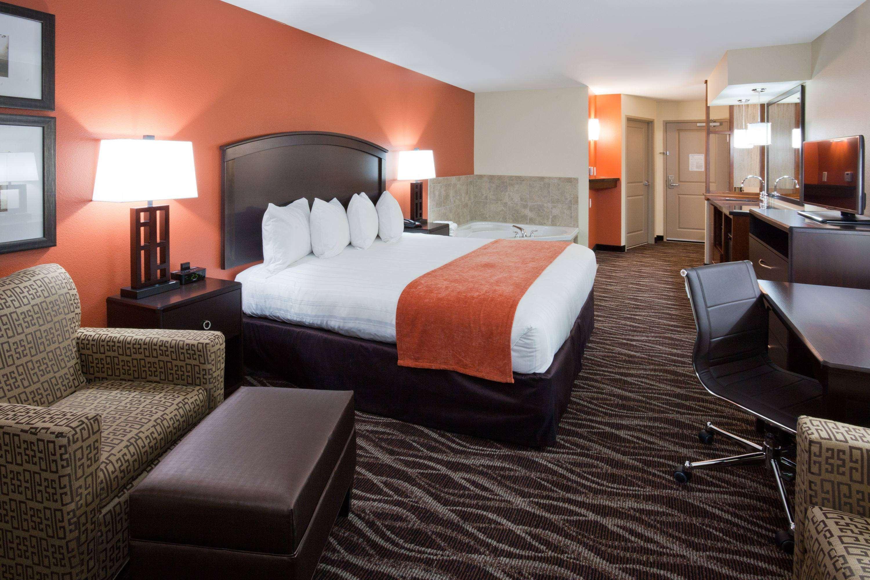 Americinn By Wyndham Waupun Екстериор снимка